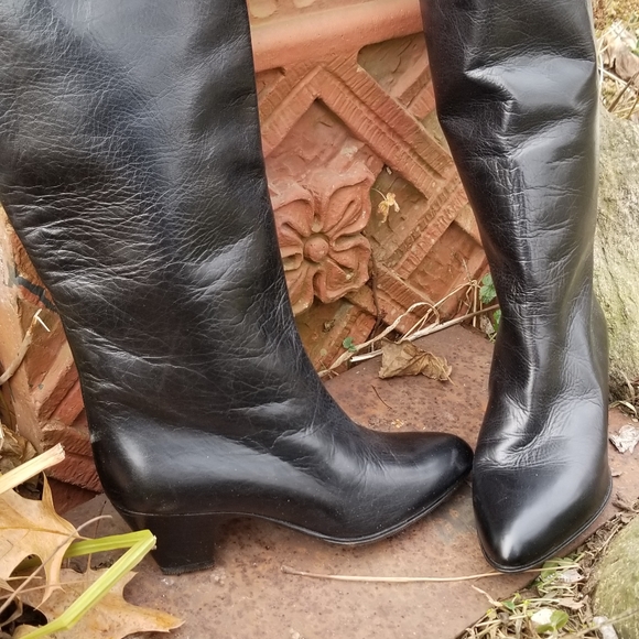 Leather boots - Picture 1 of 2